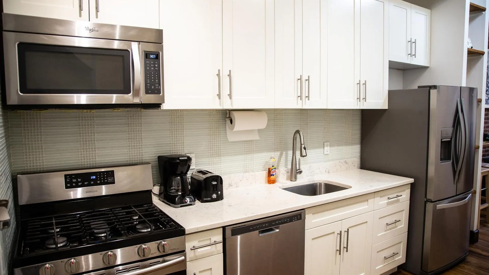 The Harlem Cascades Apartment New York