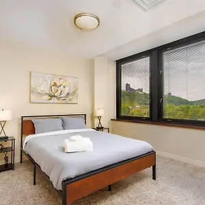  Apartment Sprawling Stadium Views Wonderful Location 24-7 Parking Gym Lounge United States