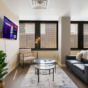  Apartment Modern Chic Heart Of 24-7 Parking Gym Lounge United States