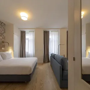  Apartment Serviced - Santos Portugal